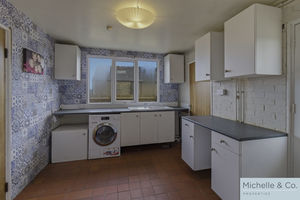 Utility room- click for photo gallery